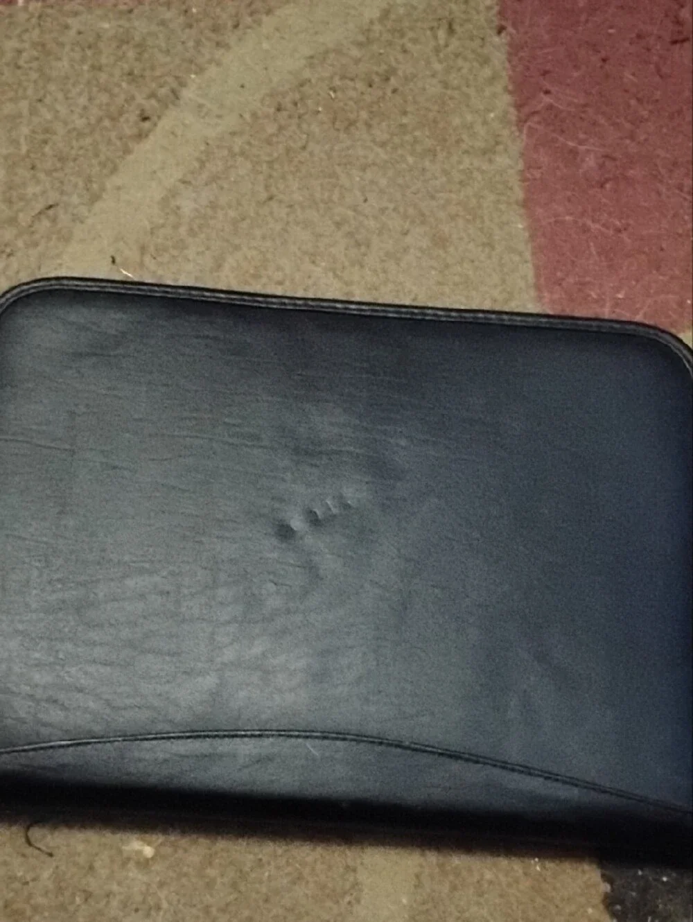 Source Unknown Black Men’s Leather Travel Document Holder with Embossed Crest
